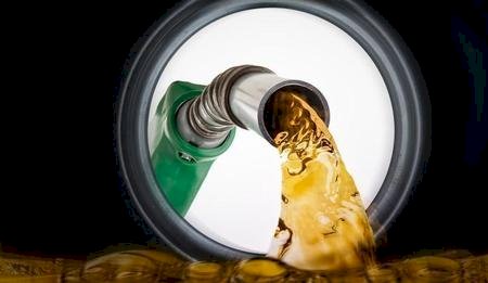 Fim do diesel S500 agrega incerteza à venda de refinarias da Petrobras (PETR4), dizem fontes à Reuters
