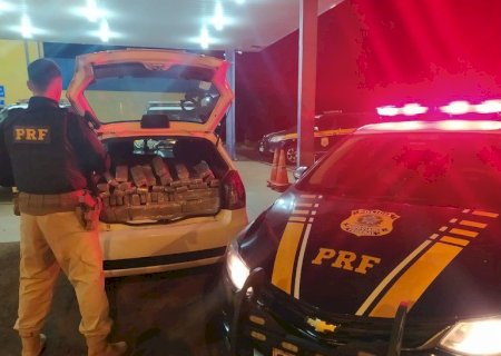 PRF apreende 214 Kg de maconha em Naviraí