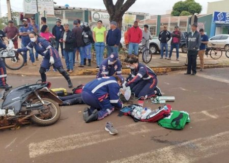 Agente de saúde morre após ser atingida por caminhão.