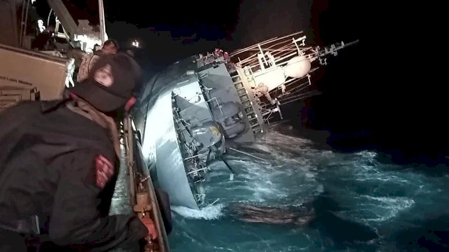 Ao menos 31 marinheiros desaparecem após naufrágio de navio na Tailândia