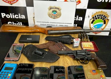 Polícia Civil cumpre mandados de busca e apreensão e prende indivíduo por posse irregular de arma de fogo de uso restrito
