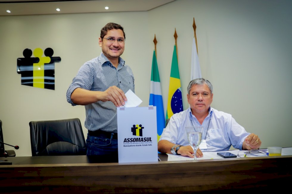 Prefeito Edinho Cassuci participa da eleição da ASSOMASUL