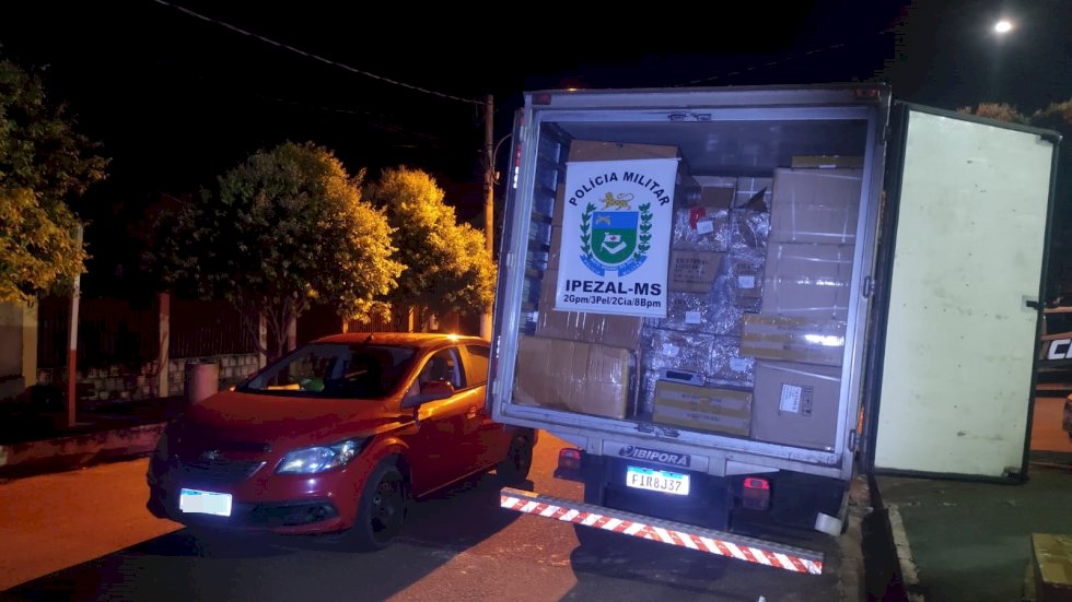 Angélica - Polícia Militar de Ipezal apreende caminhão carregado com mais de 1 milhão de reais em mercadorias de descaminho