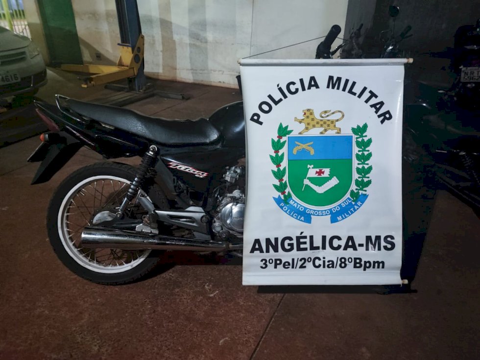Angélica - Polícia Militar prende jovem por furto e direção perigosa.