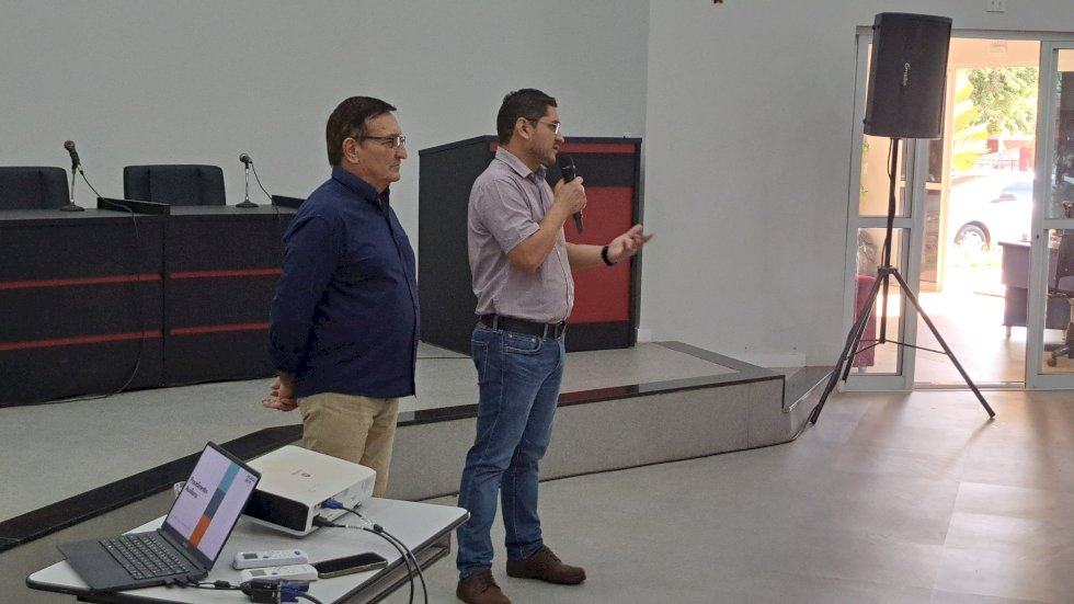 Prefeitura de Angélica capacita servidores para nova lei de licitações.