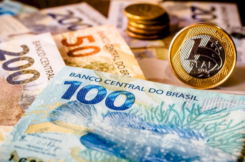 INSS: começa amanhã o pagamento da primeira parcela do 13º salário a 32 milhões de aposentados e pensionistas
