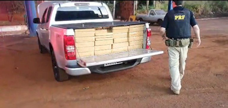 PRF apreende 1.6 tonelada de maconha em Rio Brilhante