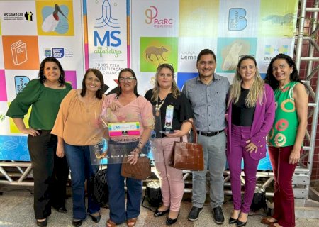 Escola Napoleão Batista de Albuquerque ganha prêmio destaque do programa MS alfabetiza.