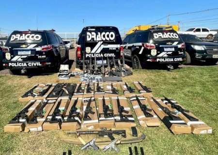 Polícia apreende 28 fuzis em ação contra empresa suspeita de venda irregular de armas em Dourados