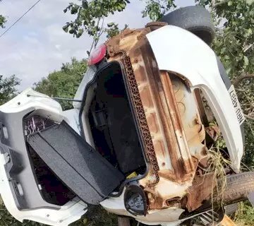 Criança de 2 anos morre em acidente após carro capotar na MS-450 na saída de festa julina