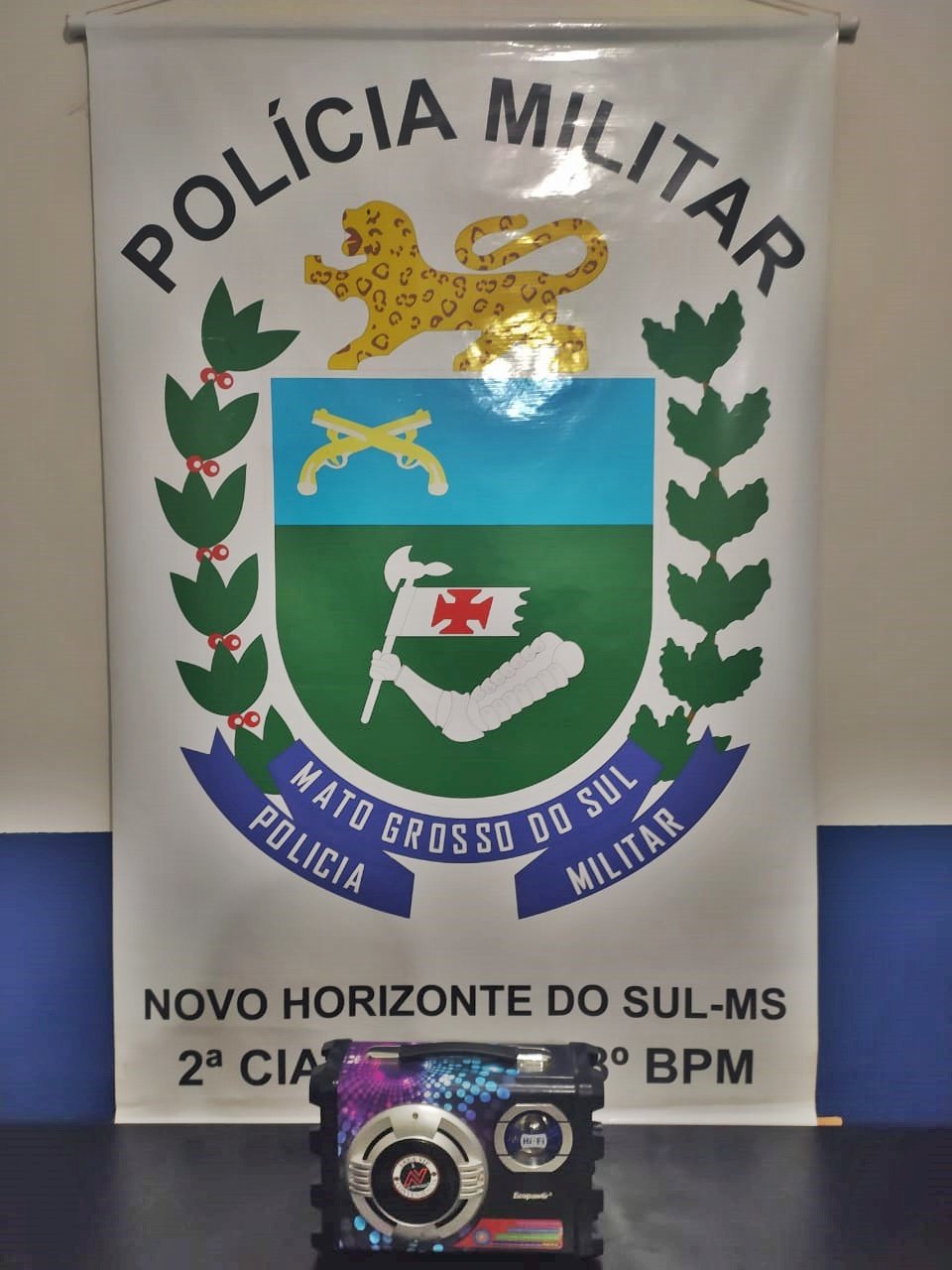 Polícia Militar apreende equipamento sonoro e conduz homem para a delegacia após desobediência e perturbação do sossego em Novo Horizonte do Sul