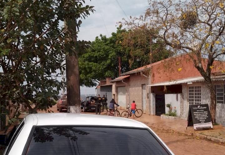 DOF fecha depósito com 604 quilos de maconha e 2 são presos