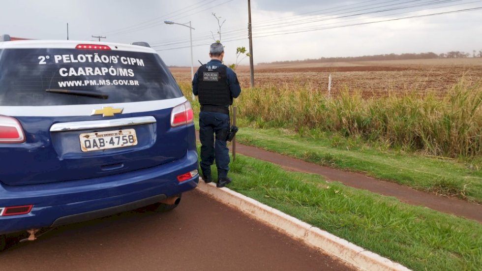 Homem é encontrado morto à beira da rodovia