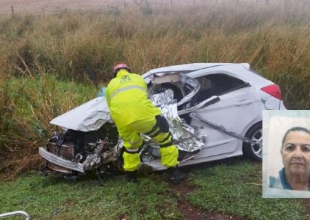 Mulher morre em colisão com carreta na BR-163 em Dourados.