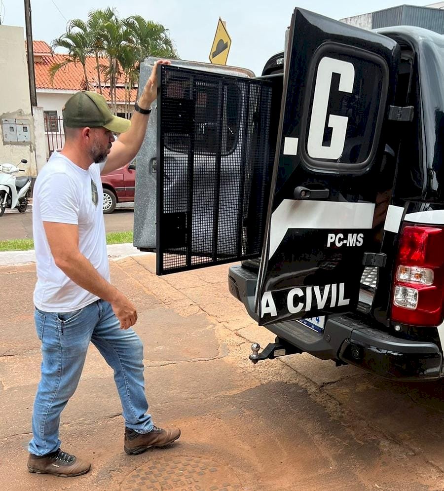 Novo Horizonte do Sul - Polícia Cívil de NHS e Ivinhema prendem em flagrante dois homens por tráfico de drogas.