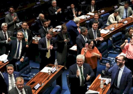 Governo revoga portaria sobre trabalho do comércio nos feriados