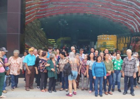 Angélica - Centro de convivência do idoso realiza visita ao Bioparque Pantanal em Campo Grande