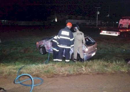 Casal morre após veículo capotar na BR-163 entre Caarapó e Dourados