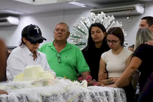 Acolhimento de MS é alento para pais que se despedem de João Carreiro