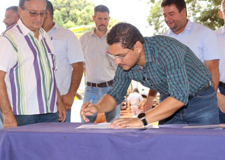 Edinho Cassuci lança o maior pacote de pavimentação da história de Angélica e Ipezal