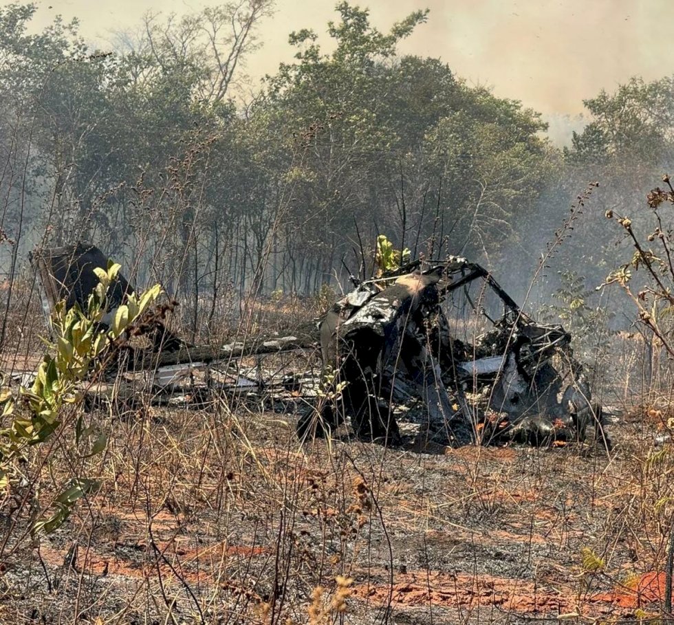 Avião cai mata duas pessoas em cidade do MS