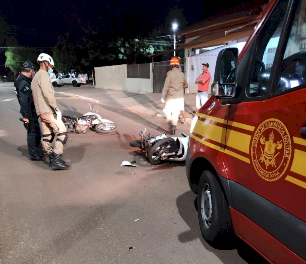 Ivinhema - Acidente entre duas motos na Av Reinaldo Massi deixa uma vítima ferida
