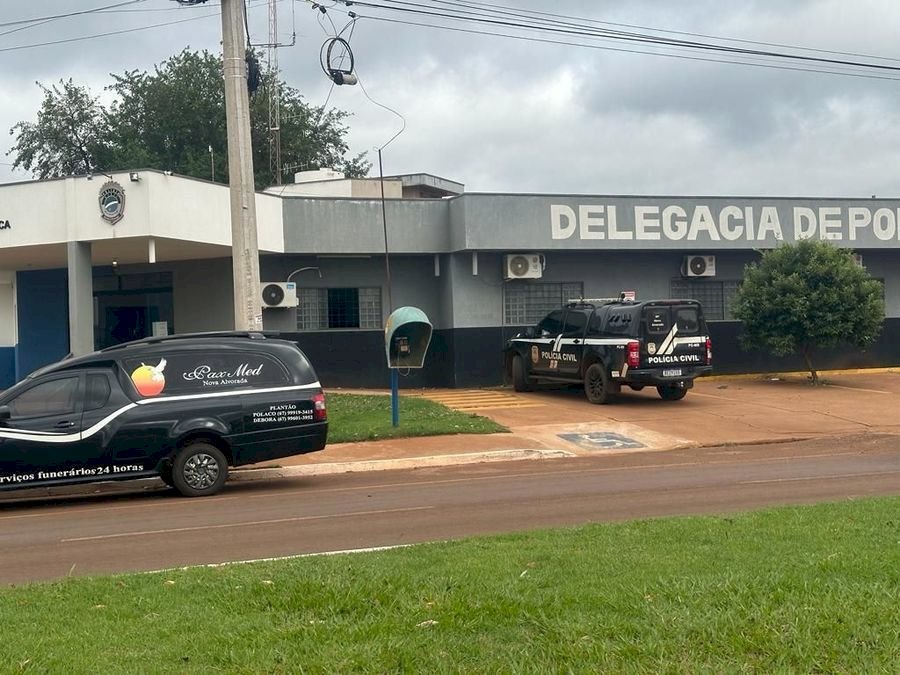 Jovem morre após queda de telhado