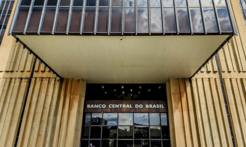 Na despedida de Campos Neto Copom eleva juros básicos da economia para 12,25% ao ano