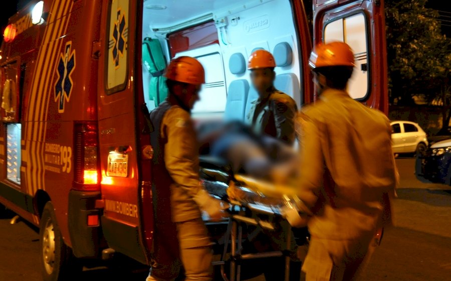 Mãe e filha sofrem graves queimaduras depois de chapa de bife causar explosão
