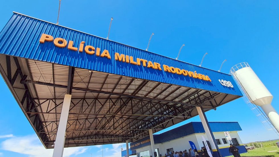 Angélica - Governador em exercício Barbosinha, vice -prefeito Paulo Conconi, inauguram a  Base da PMR