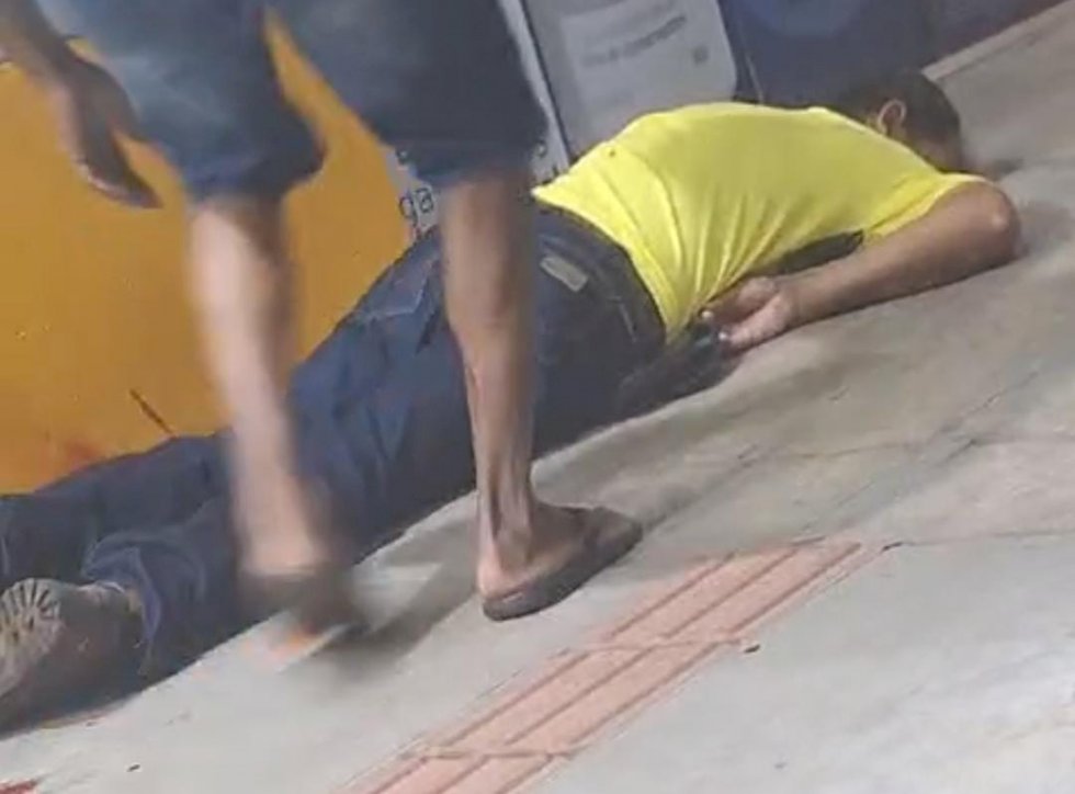 Deodápolis - Homem é morto com um golpe de faca na barriga