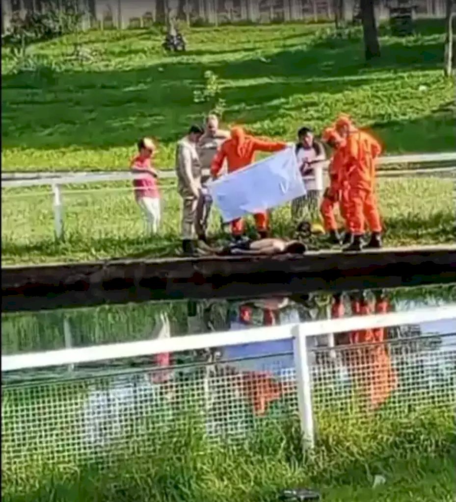 Corpo de jovem é encontrado boiando em lagoa de parque