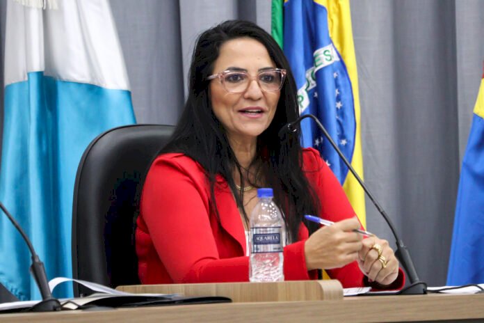 Vereadora Lucimar Viana solicita informações sobre radares instalados na avenidas Panamá e Honduras