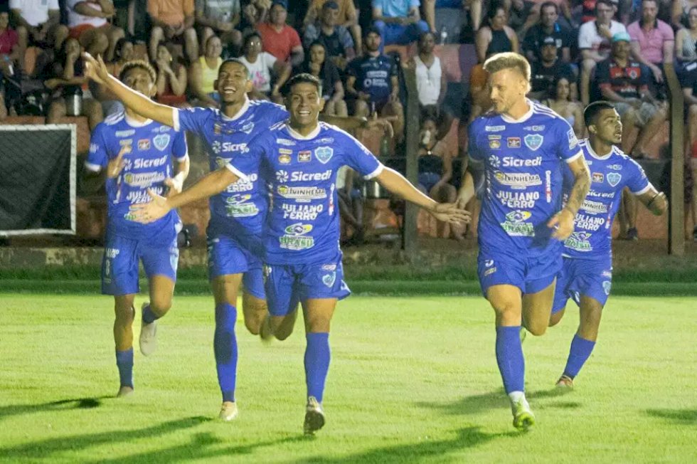 Ivinhema vence fora de casa e dá um grande passo para final do campeonato sul-mato-grossense
