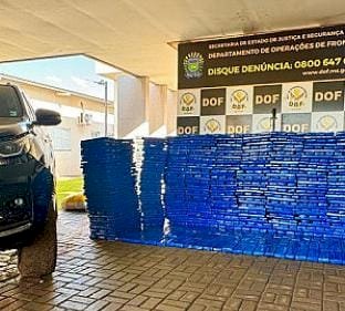 Motorista consegue fugir do DOF e abandona 1,5 tonelada de maconha