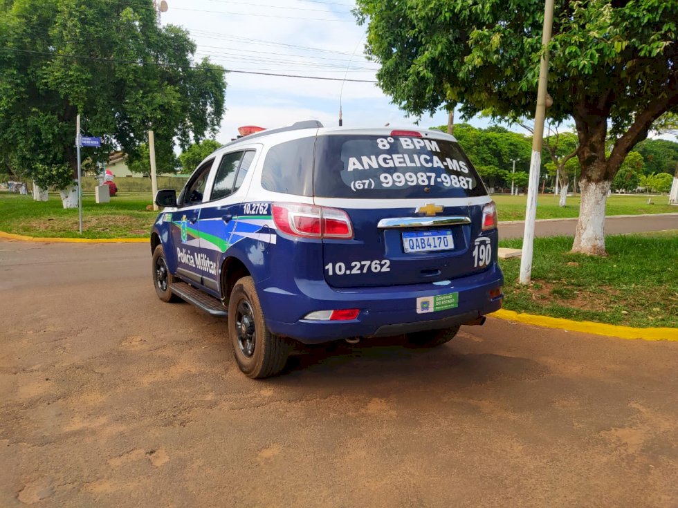Angélica - Polícia Militar Encaminha Espingarda e Munições para Delegacia