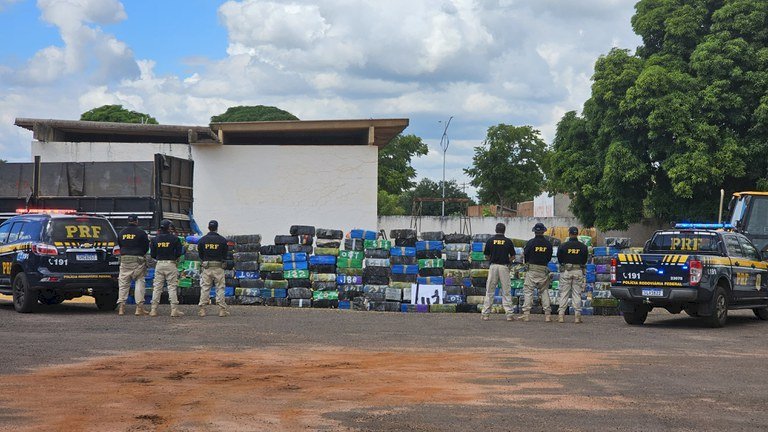 PRF apreende 4,5 toneladas de maconha