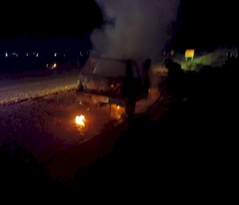 Ivinhema - Veículo é destruído pelo fogo na MS -141 próximo ao Rio Piraveve