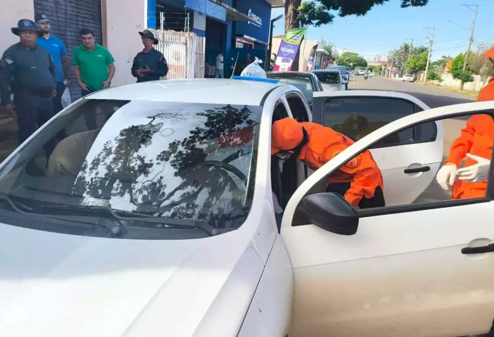 Motorista de aplicativo passa mal e morre na Rua 14 de Julho