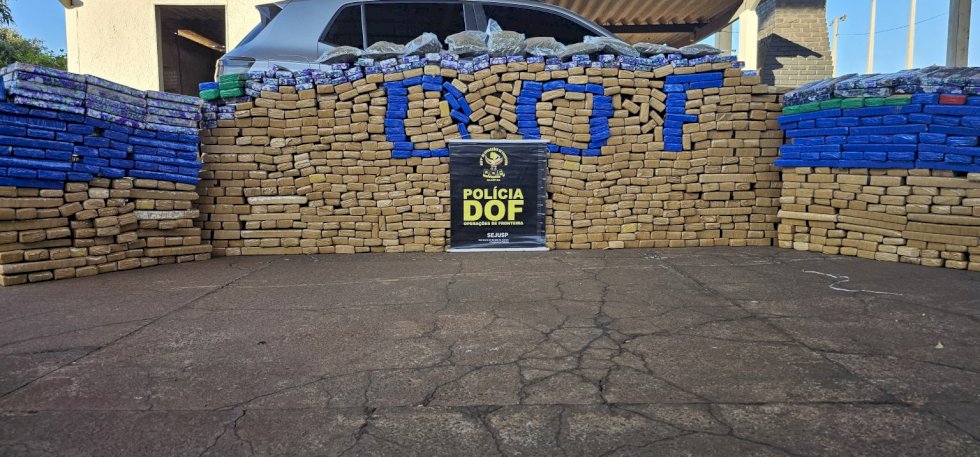 DOF recupera veículo furtado em Pernambuco com mais de uma tonelada de drogas