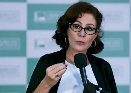 Turma do STF tem maioria para condenar Zambelli a 10 anos de prisão