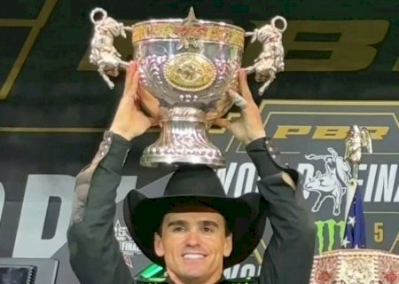 Peão de MS conquista tricampeonato mundial de rodeio nos EUA
