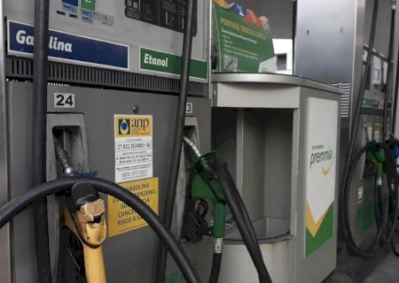 Petrobras reduz preço da gasolina A para as distribuidoras