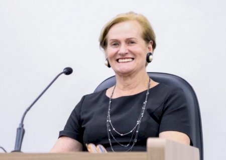 Professora Denir pede instalação de câmeras de segurança no ginásio de esportes