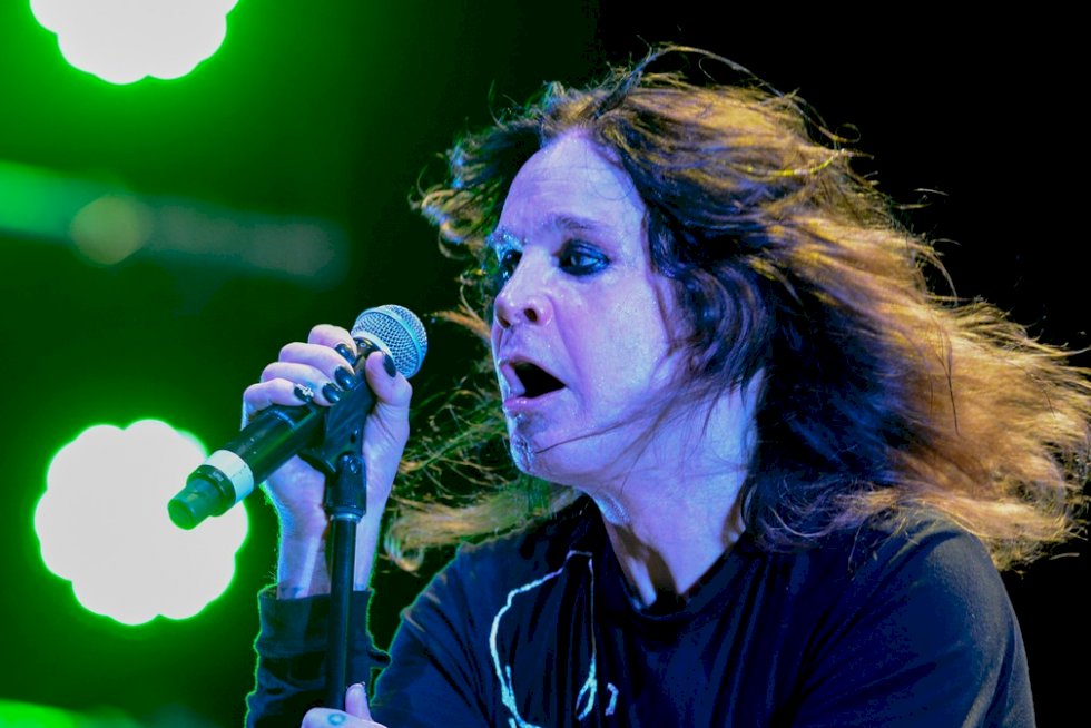 Ozzy Osbourne, cantor do Black Sabbath e pioneiro do heavy metal, morre aos 76 anos
