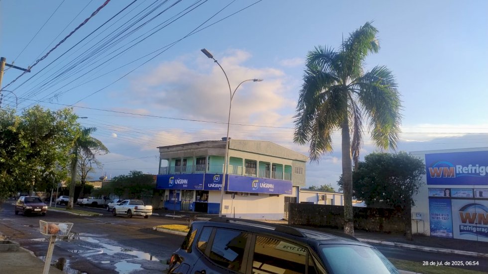 Após um longo período de estiagem, volta chover em Ivinhema e região
