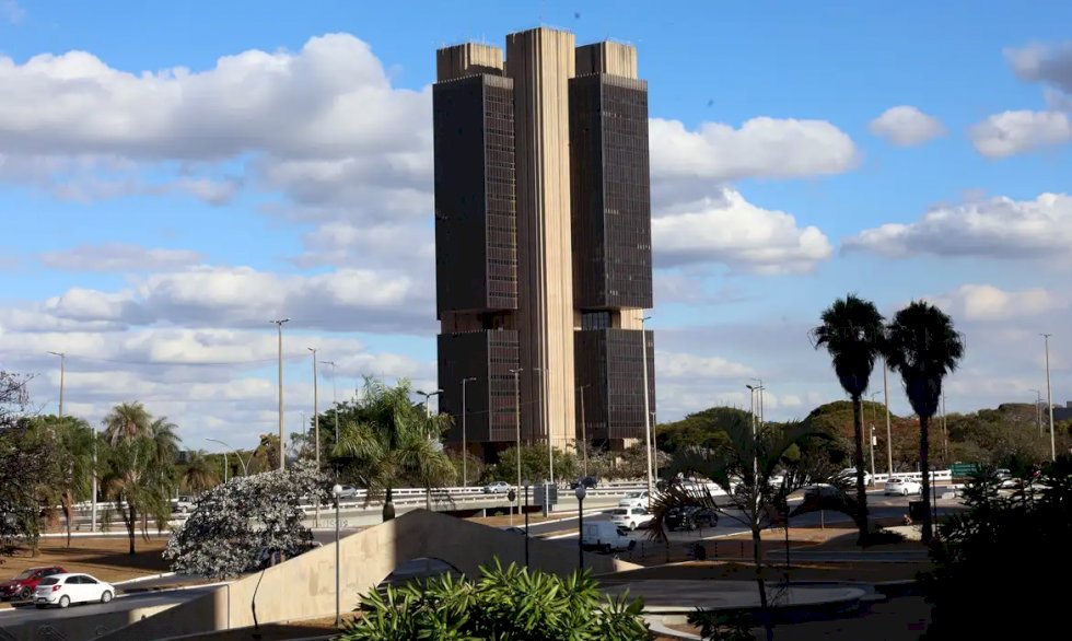 Copom mantém juros básicos da economia em 15% ao ano
