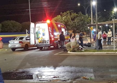 Ivinhema - Acidente entre carro e moto deixa uma vítima com ferimentos graves