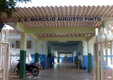 Adolescente de 15 anos esfaqueia colega de turma dentro de sala de aula em MS