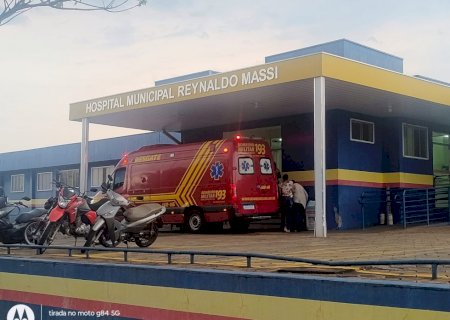 Ivinhema - Motociclista colide moto em árvore no bairro Piraveve